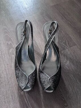 GUESS Silver Glitter Slingback Peep Toe Heels